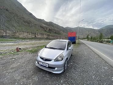 Honda Fit: 2002 г., 1.3 л, Вариатор, Бензин, Хетчбек — 3