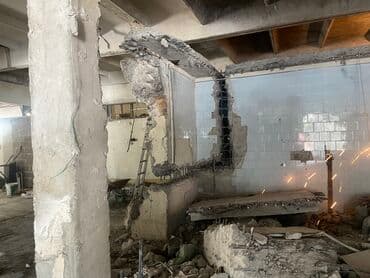 дома под снос: Снос стен, Разбор полов, Снятие потолков | Гипсокартонная стена, Снос перегородки, Снятие старой штукатурки | Зачистка от старых обоев, Сбивка старой штукатурки, Снятие извести | Демонтаж ламината, Демонтаж теплого пола, Демонтаж фанеры | Крыша из шифера, Металлочерепичная кровля, Мягкая кровля Больше 6 лет опыта — 16