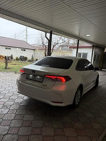 crown 2018: Toyota Corolla: 2019 г., 1.8 л, Вариатор, Гибрид, Седан — 10