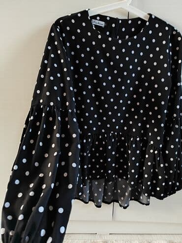 оборудование для нижнего белья: Блузка 300 с
Вязаная двойка 300 с - продана ❗
Жилеты по 300 с — 3