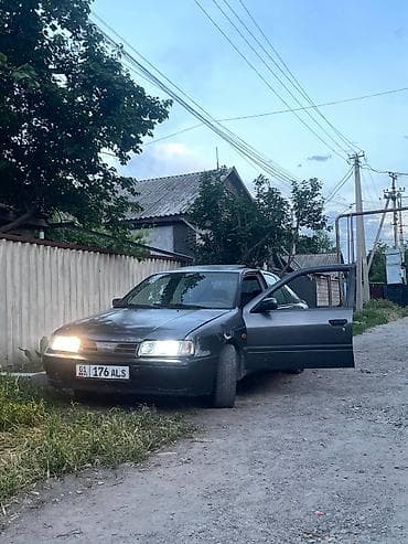 kugoo kg: Nissan Primera: 1992 г., 1.6 л, Механика, Бензин, Хэтчбэк — 1