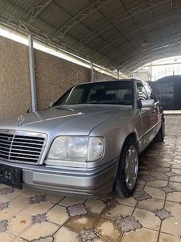 mers e124: Mercedes-Benz W124: 1993 г., 2.2 л, Механика, Бензин, Седан — 1