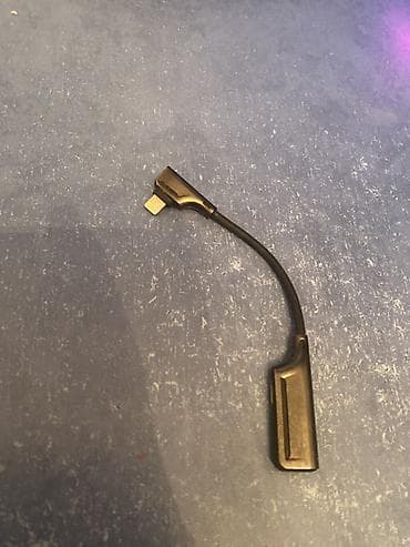 venom comp: Переходник Lightning — 3,5 мм (аудио-адаптер) - Разъём Lightning для — 1