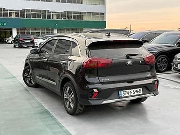 ким к3: Kia Niro: 2021 г., 1.6 л, Гибрид, Кроссовер — 3