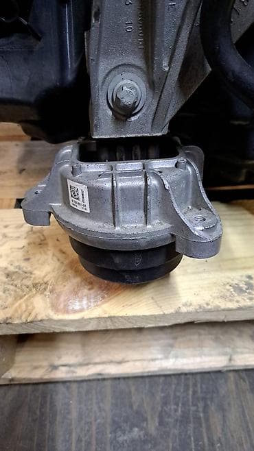 Подушка мотора BMW 2013 г., Б/у, Оригинал, Германия