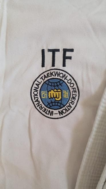 черный пояс: Кимоно для тхэквондо ITF (добок)
если что цену договоримся — 2