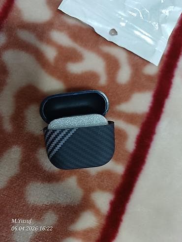 Чехол для зарядного кейса беспроводных наушников - Материал: прочный