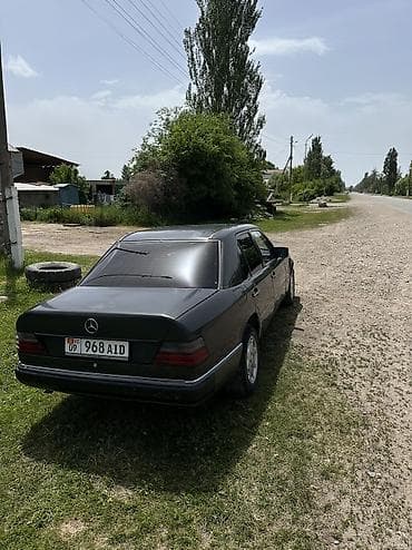 ауди а6 с4 1: Mercedes-Benz W124: 1990 г., Кол менен иштөөчү, Бензин, Седан — 4