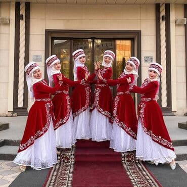 международные организации в кыргызстане вакансии: Иш-чараларды уюштуруу | Гель шарлары, Гүлдестелер, флористка, Алып баруучу, тамада — 13