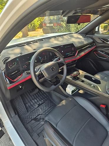 шильдик xse: Changan X5 Plus: 2025 г., 1.5 л, Автомат, Бензин, Кроссовер — 3
