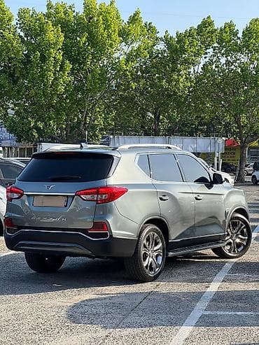 2020: Ssangyong Rexton: 2020 г., Внедорожник — 5