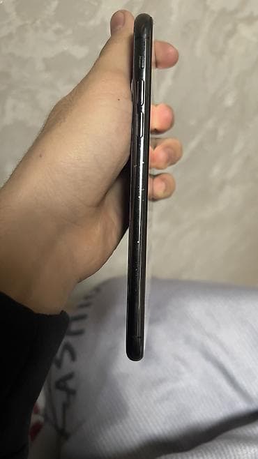 Apple iPhone: IPhone 11 Pro Max, Space Gray, 95 % — 5