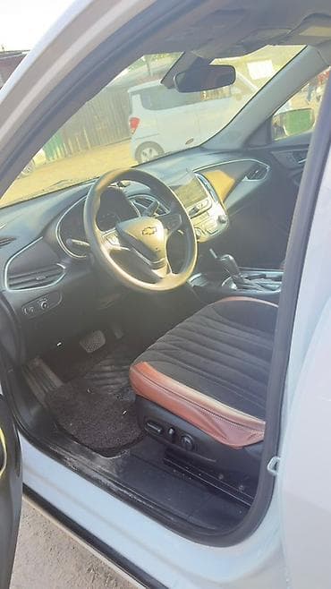 Продается Chevrolet Малибу седана/хэтчбека с автоматической коробкой — 1