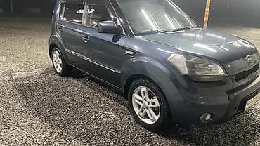 салон спринтер: Kia Soul: 2010 г., 1.6 л, Механика, Бензин, Хэтчбэк — 2