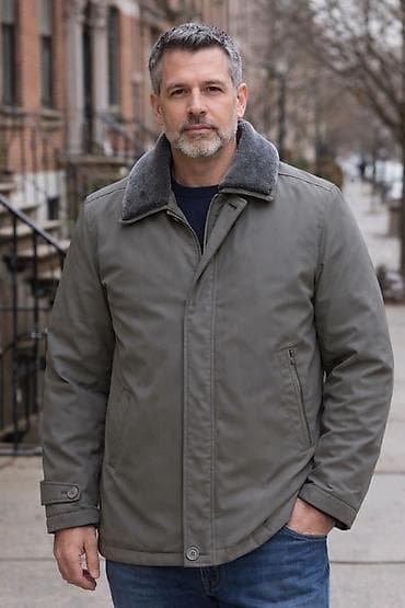 Мужская зимняя куртка с тёплым воротником Размер: 48-50 Не б/у -