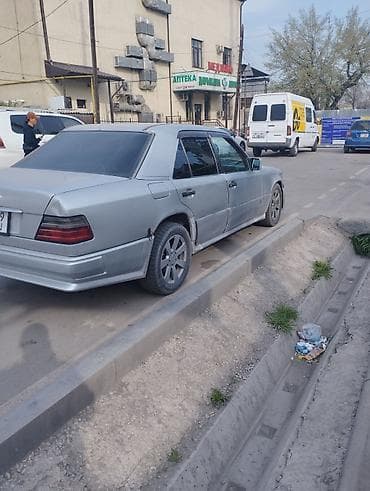 124 панель: Mercedes-Benz W124: 1994 г., 2.2 л, Механика, Бензин, Седан — 2