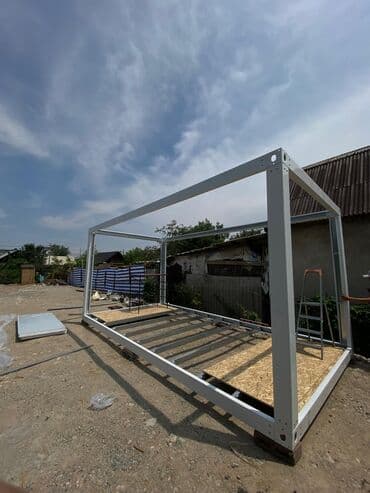 container house дома из контейнеров бишкек, контейнеры в бишкеке фото: Модульный контейнер серого цвета с дверью и окном Подходит для — 3