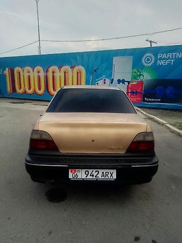 camry 5: Daewoo Nexia: 2002 г., 1.5 л, Ручные, Бензин, Седан — 2