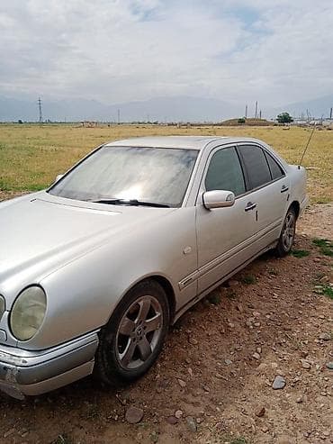 два авто: Mercedes-Benz E-Class: 1998 г., 2.8 л, Механика, Газ, Седан — 3