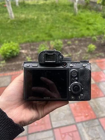iphone 13 max pro: Продаю sony A7 3 Обьектив sony fe 50 mm 1.8 
В хорошем состоянии — 4