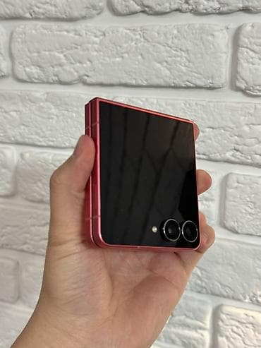 Poco: Samsung Z Flip, Новый, 512 ГБ, цвет - Розовый — 2