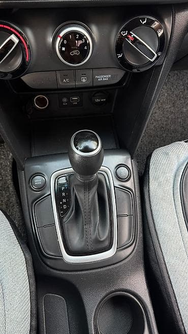 Унаа сатуу: Hyundai Kona: 2018 г., 1.6 л, Автомат, Бензин, Кроссовер — 10