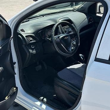 спаре: Chevrolet Spark: 2016 г., 1 л, Вариатор, Бензин, Хэтчбэк — 8