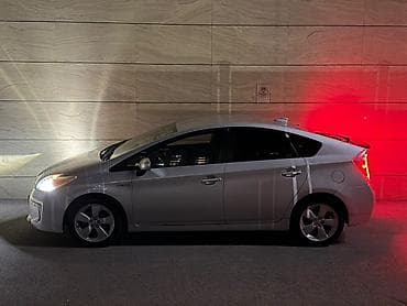 неделю: Toyota Prius: 2012 г., 1.8 л, Вариатор, Гибрид, Хэтчбэк — 3