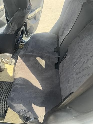 daewoo матиз 1: Toyota Ist: 2003 г., 1.5 л, Автомат, Бензин, Хэтчбэк — 2