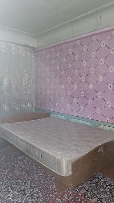 Двуспальные кровати: Двуспальная кровать с матрасом - Размер: ориентировочно 160×200 см — 1