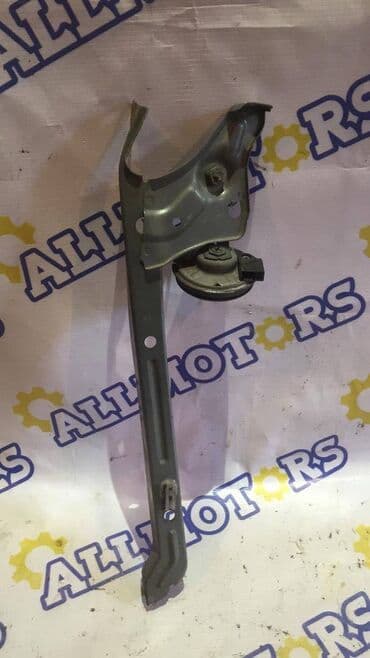 куплю домашние цветы: Toyota Prius 20 (европеец), центральная планка экрана — 1