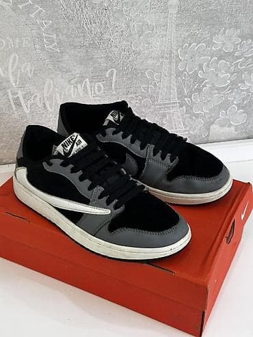 Мужские кроссовки, 39, Nike, Новый, цвет - Черный, Платная доставка