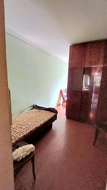 требуется склад: 2 комнаты, 44 м², Бишкек Парк ТРЦ Индивидуалка, 3 этаж, Требуется ремонт — 3