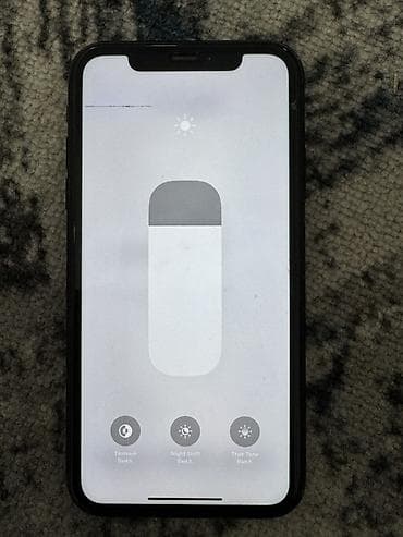 iphone 11 max: IPhone Xr, Б/у, 64 ГБ, Черный, Зарядное устройство, Чехол, 77 % — 2