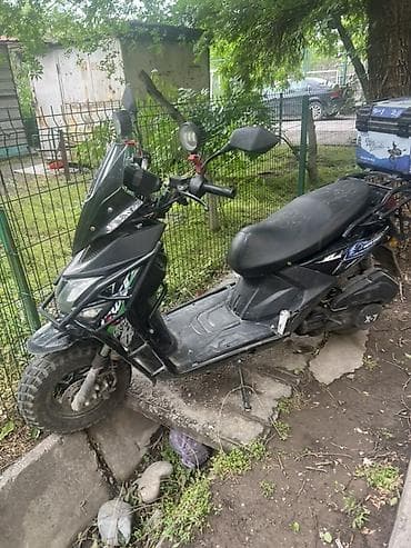 125 куб мотоцикл: Скутер X-7, черный, с внедорожным обвесом. Основные особенности: - — 1