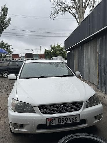 Toyota Altezza: 2003 г., 2 л, Автомат, Бензин, Седан