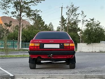бюджетные авто: Audi 100: 1987 г., 2.3 л, Механика, Бензин, Седан — 4
