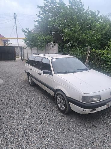 Volkswagen Passat: 1989 г., 1.8 л, Механика, Бензин, Универсал