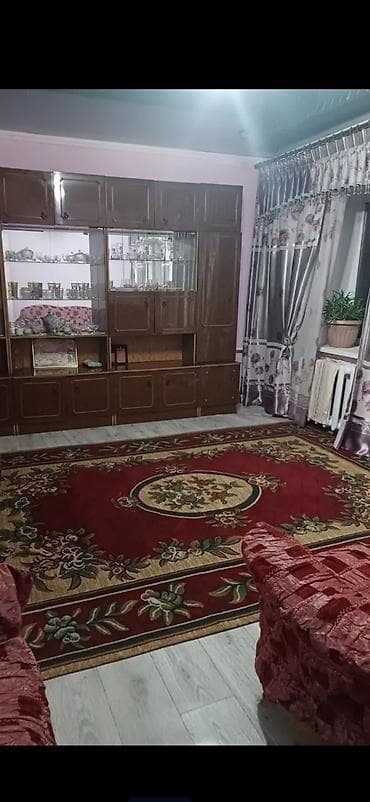 Үйлөрдү ижарага берүү: 66 м², 4 бөлмө, Забор, тосулган — 6