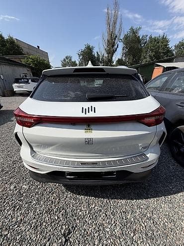 e2 byd: Электромобиль кроссовер (белый, 5 дверей) Основные характеристики: - — 4