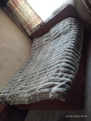 мебель гарнитура: Спальный гарнитур из ЛДСП в тёплом оттенке «орех» с декоративной — 3