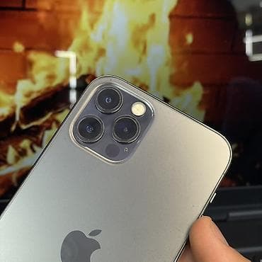 айыон 13: IPhone 12 Pro, Серебристый — 4