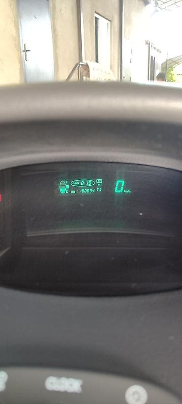 витиз: Toyota Vitz: 2002 г., 1.3 л, Автомат, Бензин, Хэтчбэк — 10