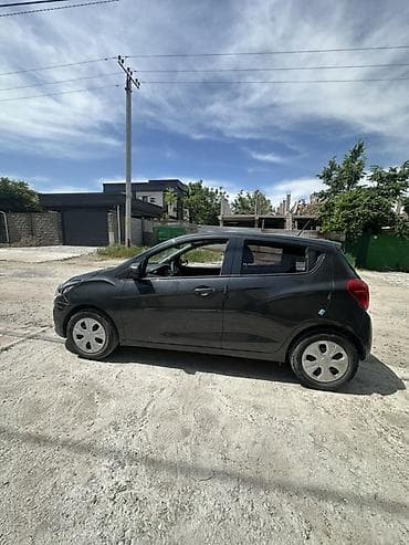 Продажа авто: Chevrolet Spark: 2020 г., Автомат, Бензин, Хэтчбэк — 3