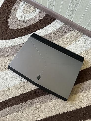 alienware: Dell Alienware 17 R4, не включается, на запчасти или под — 1