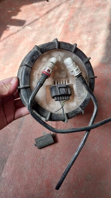 подкрылки лексус: Топливный бак Ford 2003 г., Б/у, Оригинал — 1