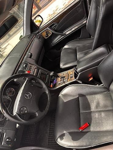 Mercedes-Benz E-Class: 2000 г., 4.3 л, Автомат, Бензин, Седан — 5