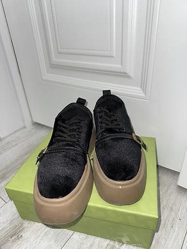 туфельки шикарные: Туфли, 37, Б/у, цвет - Черный, Самовывоз — 1