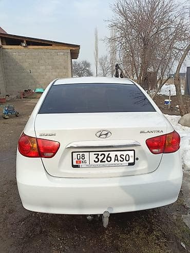 Транспорт: Hyundai Elantra: 2010 г., 1.6 л, Кол менен иштөөчү, Бензин, Седан — 4