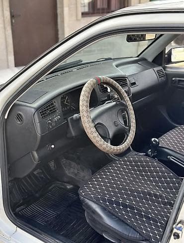 бишкек авто салон: Volkswagen Golf: 1992 г., 1.8 л, Кол менен иштөөчү, Бензин, Хетчбек — 8
